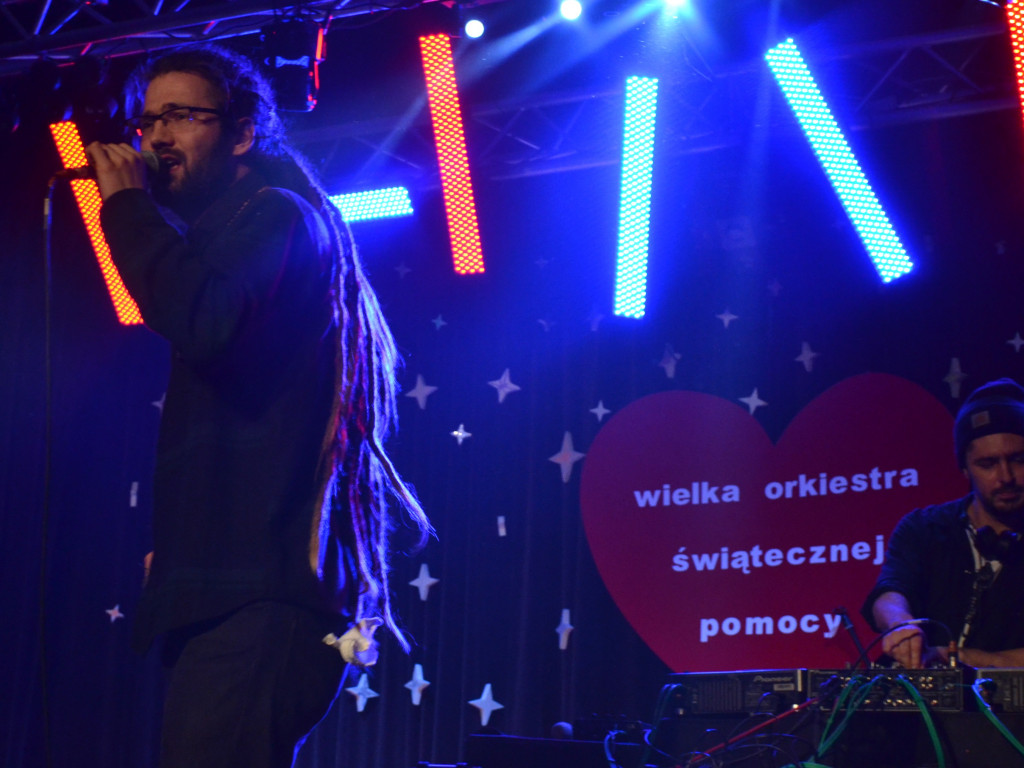 Kartuzy tańczyły reggae z Ras Lutą na 24. finale WOŚP