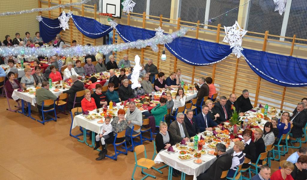 Babcie i dziadkowie świętowali w Staniszewie