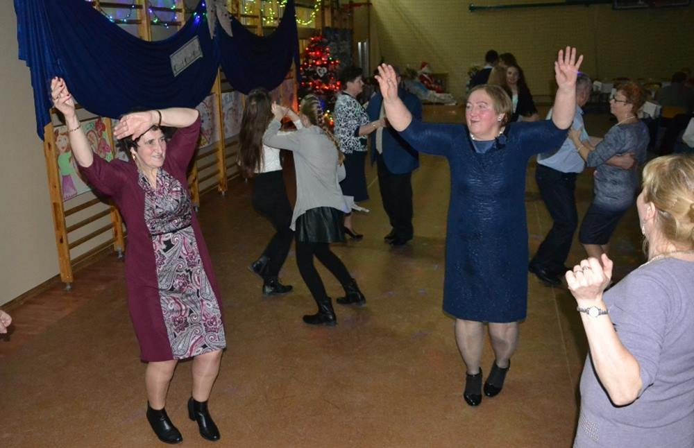 Babcie i dziadkowie świętowali w Staniszewie