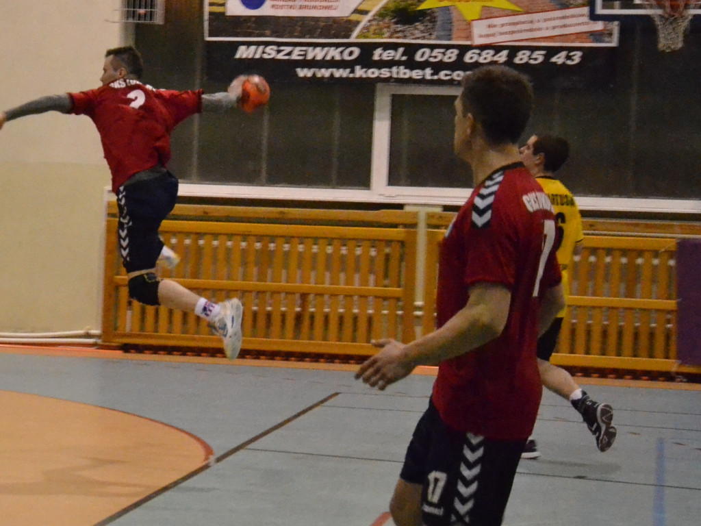 Piłka ręczna. GKS Żukowo znokautował Cartusię 30:13