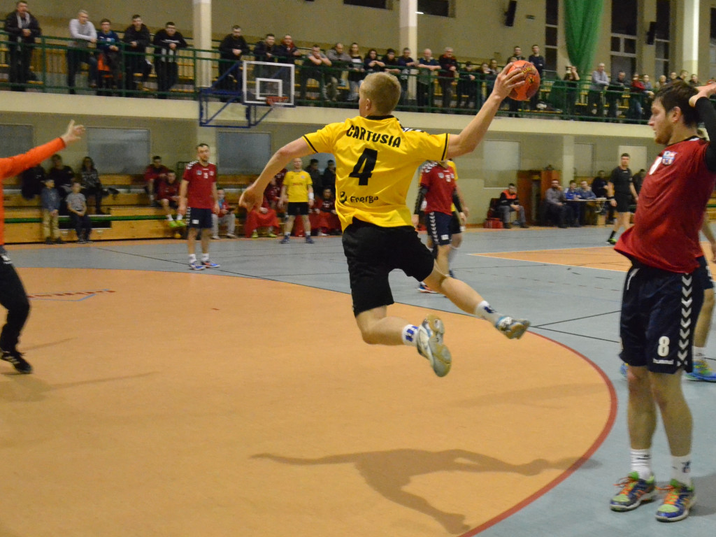 Piłka ręczna. GKS Żukowo znokautował Cartusię 30:13