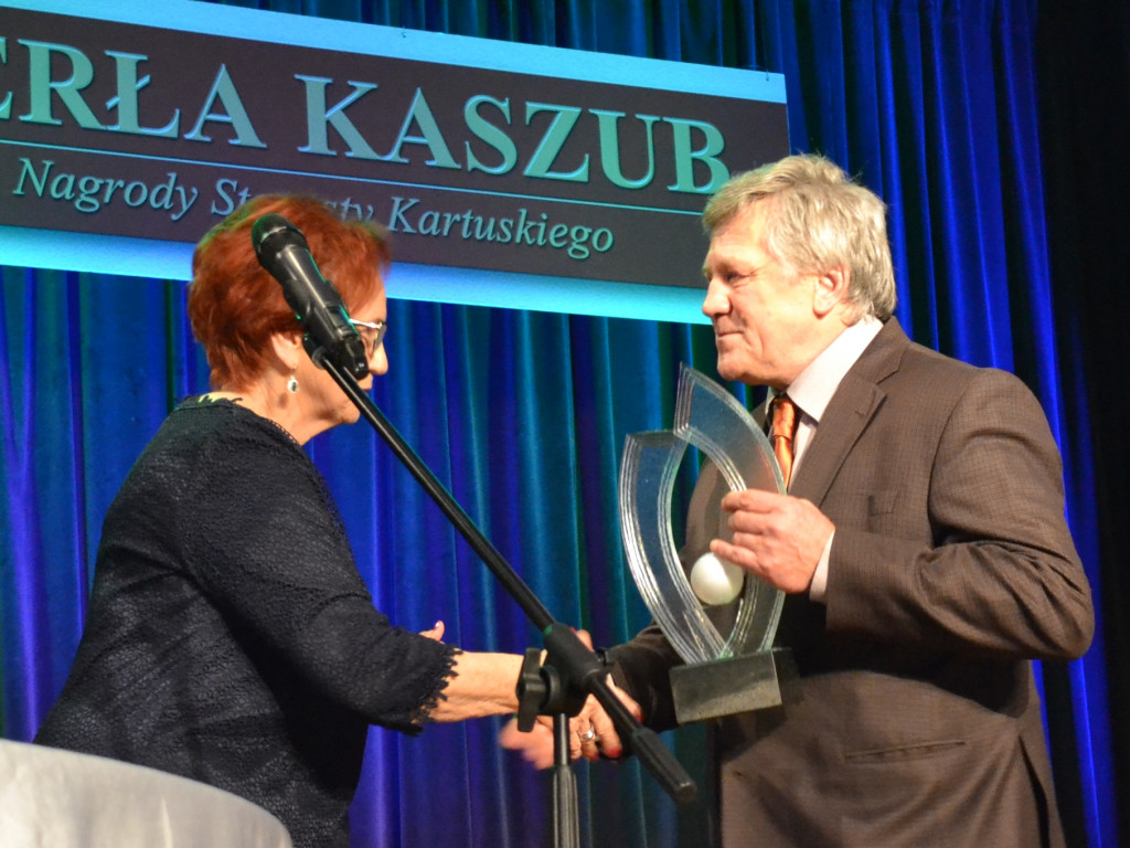 Perły Kaszub za 2015 rok przyznane. Superperły dla Marcopolu i wójta Stężycy