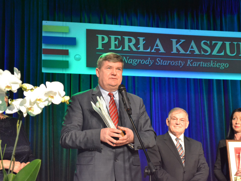 Perły Kaszub za 2015 rok przyznane. Superperły dla Marcopolu i wójta Stężycy