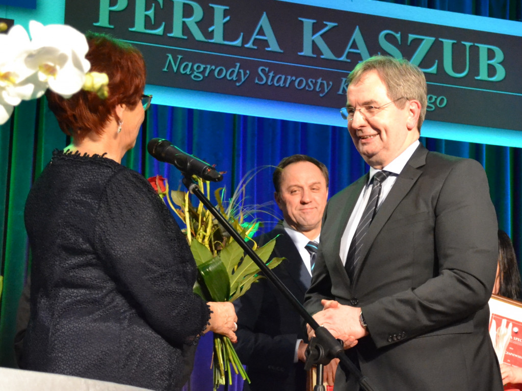 Perły Kaszub za 2015 rok przyznane. Superperły dla Marcopolu i wójta Stężycy