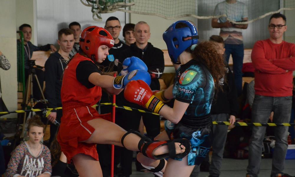 Mistrzostwa Polski w kickboxingu juniorów i seniorów kick-light