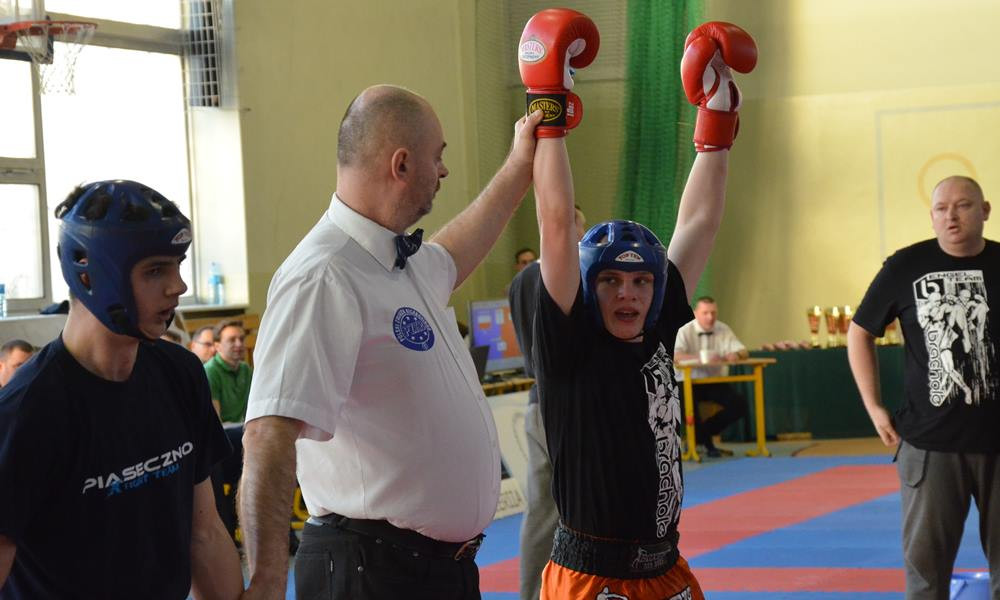 Mistrzostwa Polski w kickboxingu juniorów i seniorów kick-light