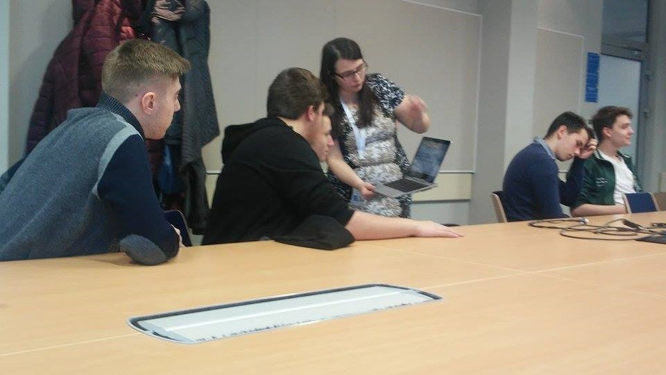 Licealiści z Klasztornej z wizytą w Gdańskiej Dolinie Krzemowej