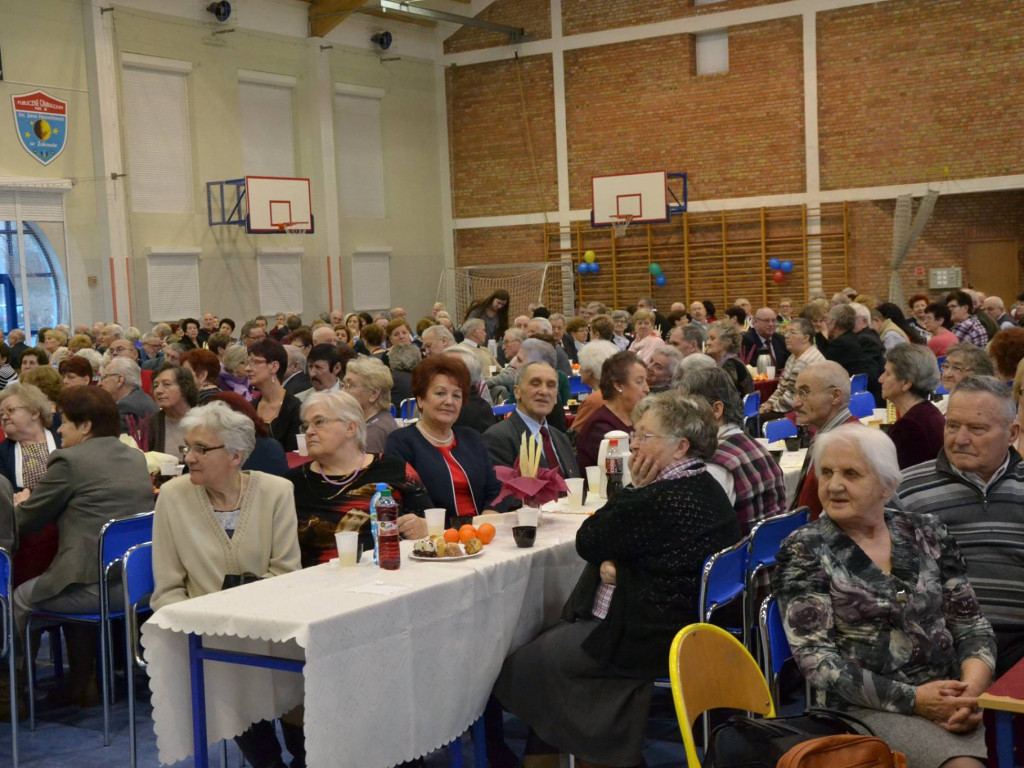 Żukowo. Prawie 400 najstarszych mieszkańców bawiło się na Balu Seniora