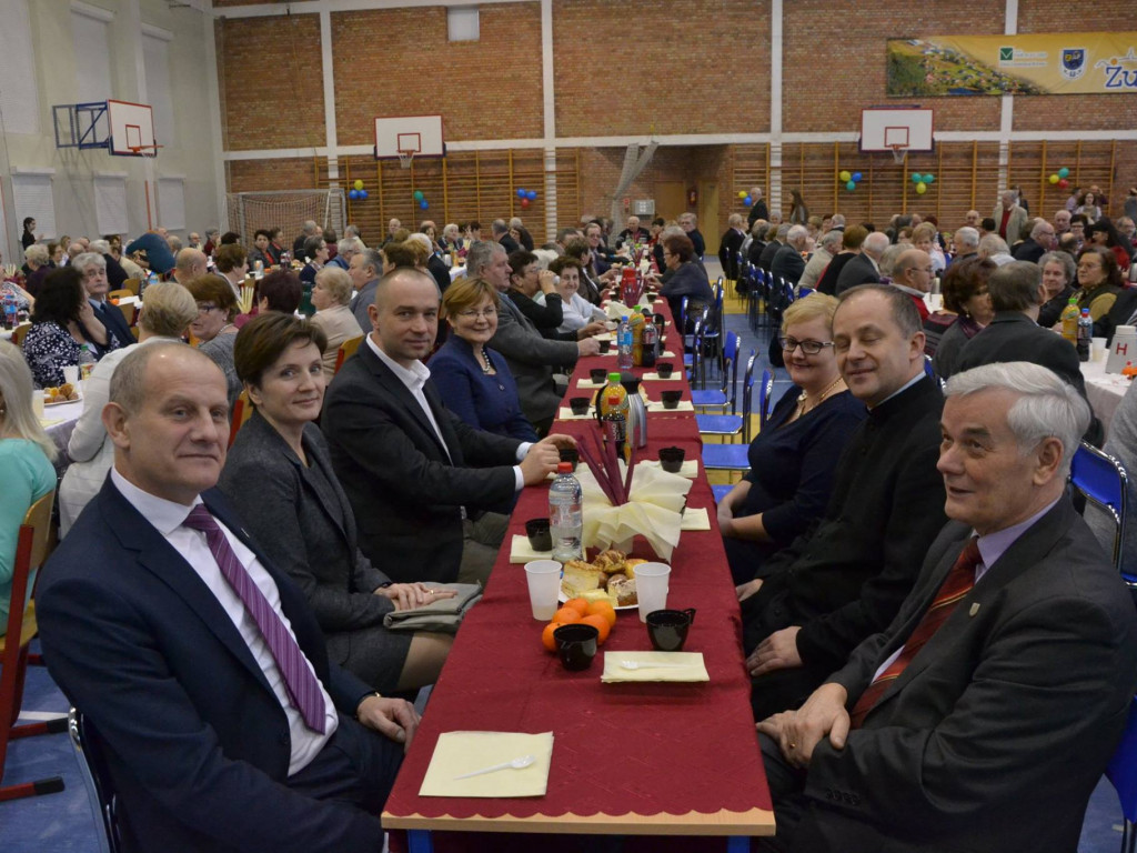 Żukowo. Prawie 400 najstarszych mieszkańców bawiło się na Balu Seniora