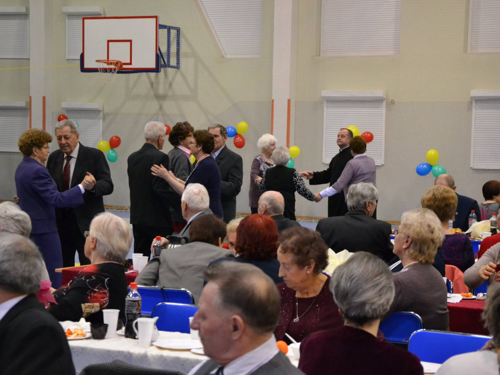 Żukowo. Prawie 400 najstarszych mieszkańców bawiło się na Balu Seniora