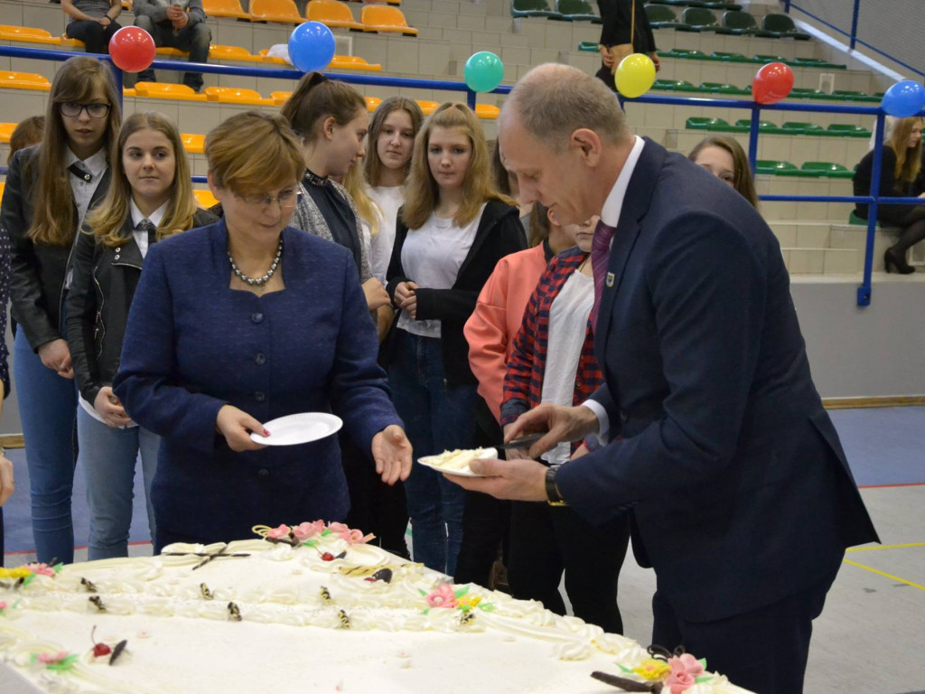 Żukowo. Prawie 400 najstarszych mieszkańców bawiło się na Balu Seniora