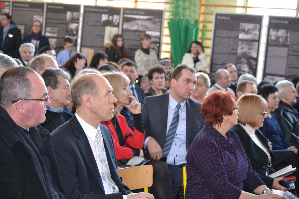 Pomieczyno. Przypomnieli straszną historię jeńców Stutthofu. 