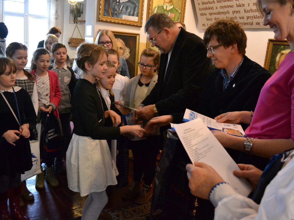 Kartuzy. Rozstrzygnięto konkurs na grę planszową o historii Kaszub i Polski