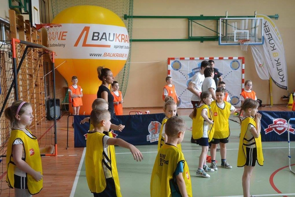Piłka ręczna. W Staniszewie i Żukowie będą trenować z akademią Artura Siódmiaka