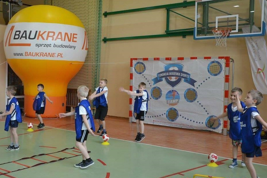 Piłka ręczna. W Staniszewie i Żukowie będą trenować z akademią Artura Siódmiaka