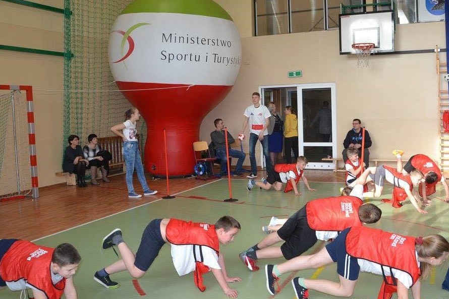 Piłka ręczna. W Staniszewie i Żukowie będą trenować z akademią Artura Siódmiaka