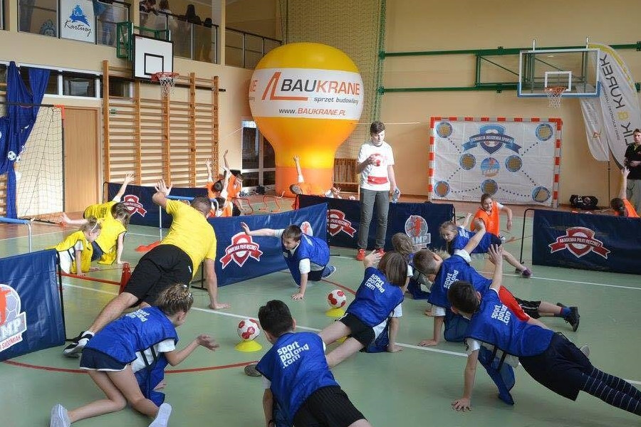 Piłka ręczna. W Staniszewie i Żukowie będą trenować z akademią Artura Siódmiaka