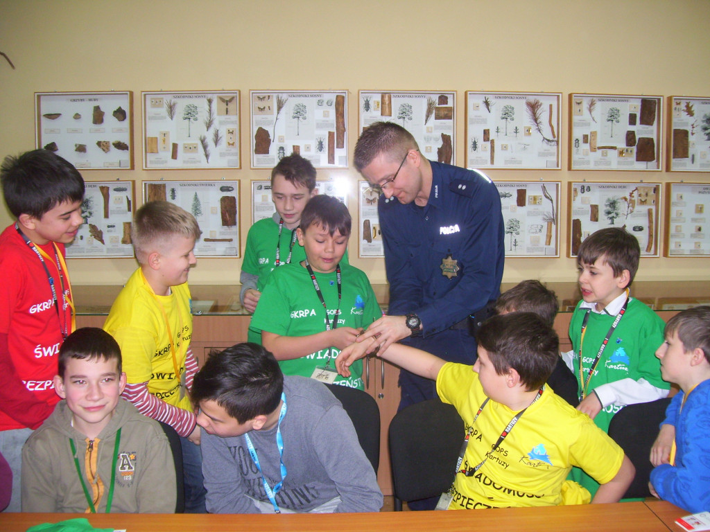 Burchardztwo. Ferie z przyrodą i bezpieczeństwem zorganizował GOPS w Kartuzach