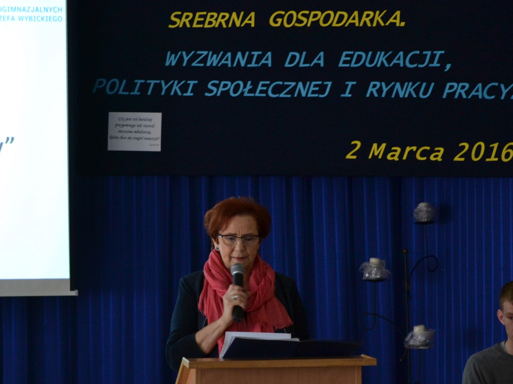 Powiat. Seniorzy i ich rodziny nie mają łatwo. Brak opiekunów i miejsc w domach opieki