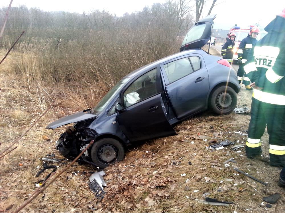 Kobysewo. Zderzenie dwóch samochodów. Jedna osoba ranna