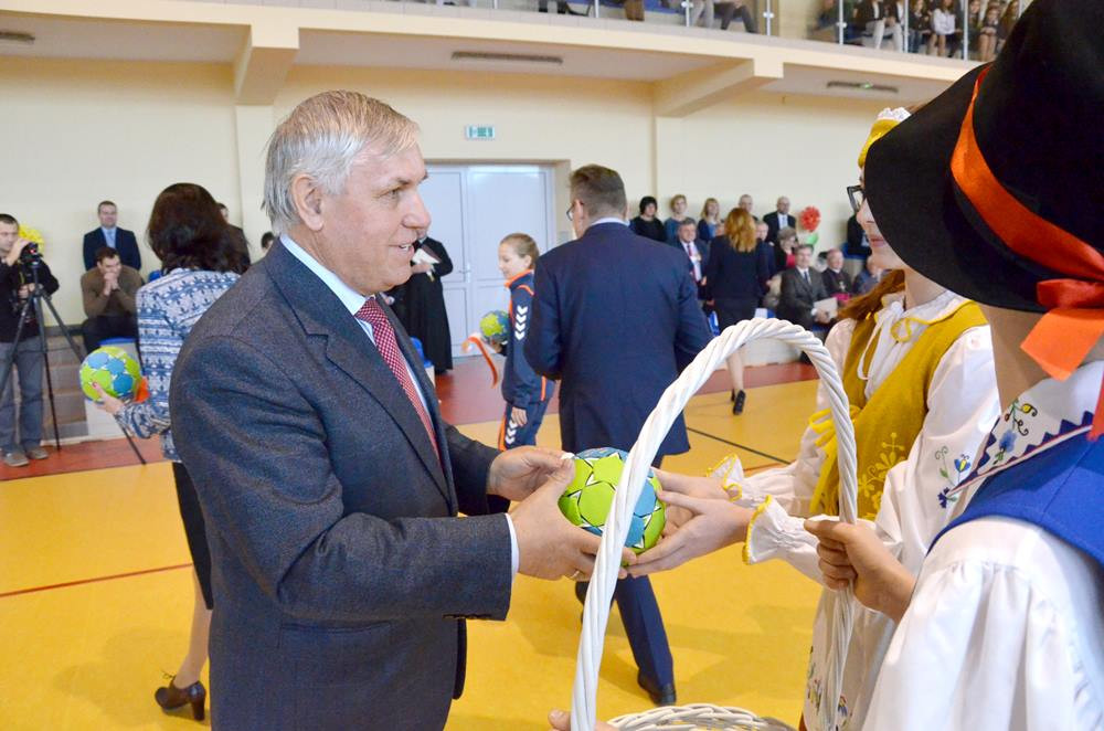 Banino. Hala sportowa oficjalnie otwarta