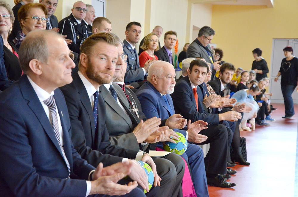 Banino. Hala sportowa oficjalnie otwarta