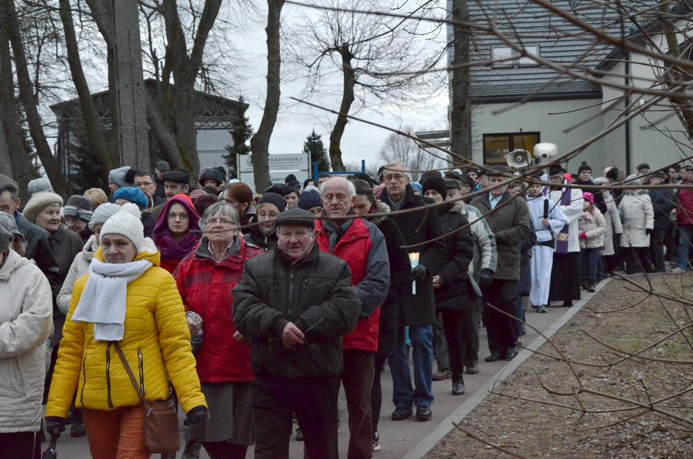 Kartuzy. Droga krzyżowa ulicami miasta
