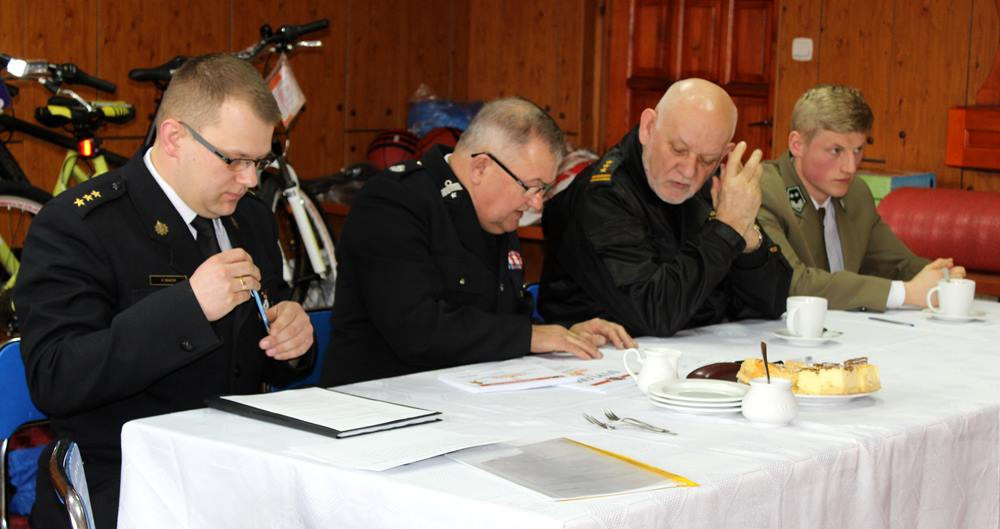 Sulęczyno. Uczniowie poznają zasady postępowania w przypadku pożaru