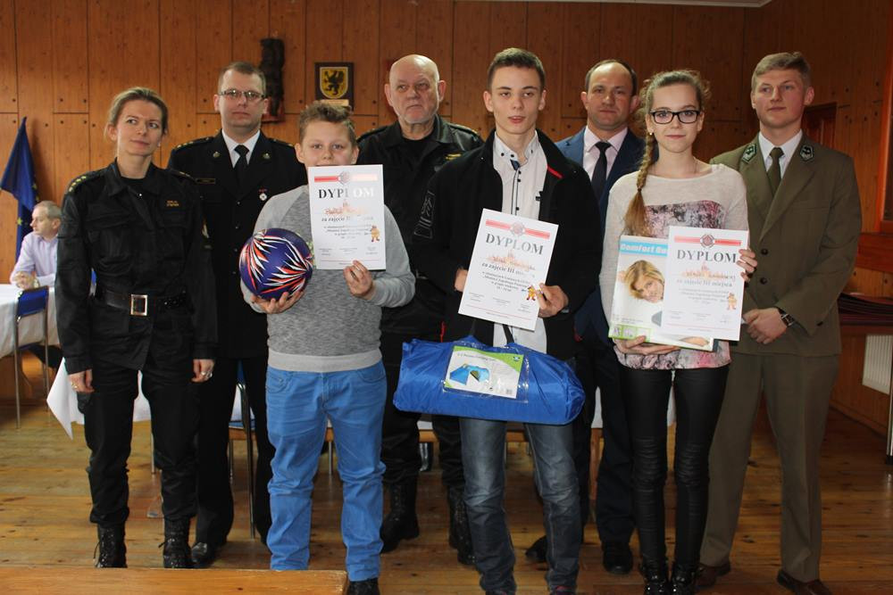 Sulęczyno. Uczniowie poznają zasady postępowania w przypadku pożaru