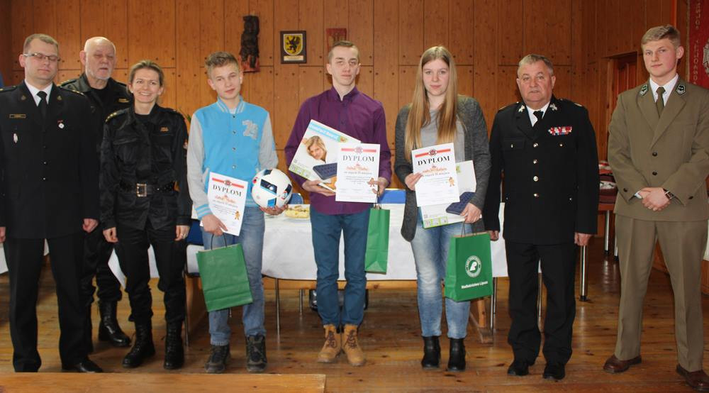 Sulęczyno. Uczniowie poznają zasady postępowania w przypadku pożaru