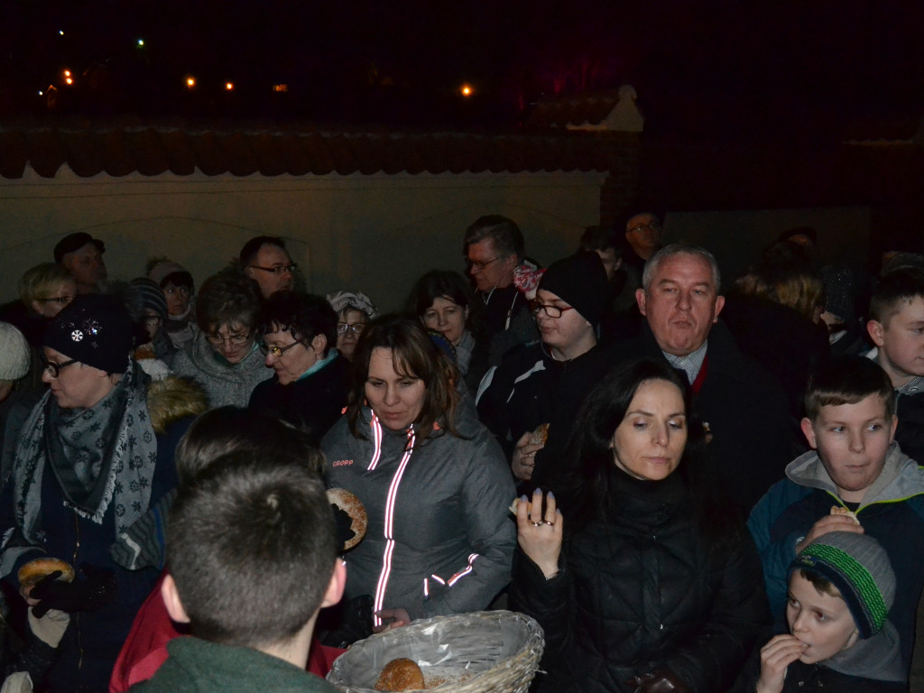 Żukowo. Poruszające Misterium Męki Pańskiej w nocnej scenerii