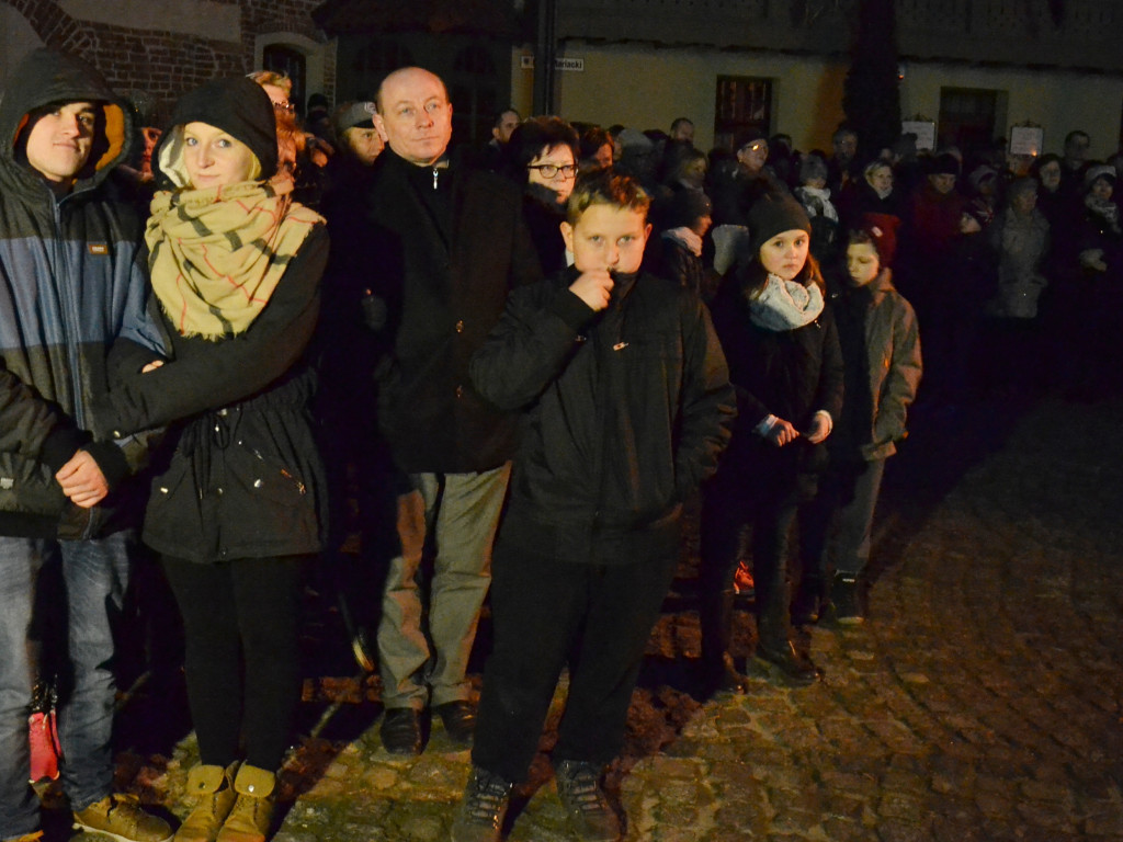 Żukowo. Poruszające Misterium Męki Pańskiej w nocnej scenerii
