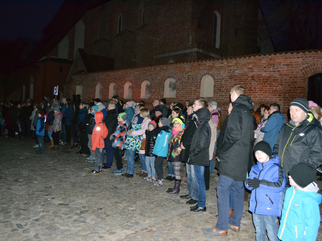 Żukowo. Poruszające Misterium Męki Pańskiej w nocnej scenerii
