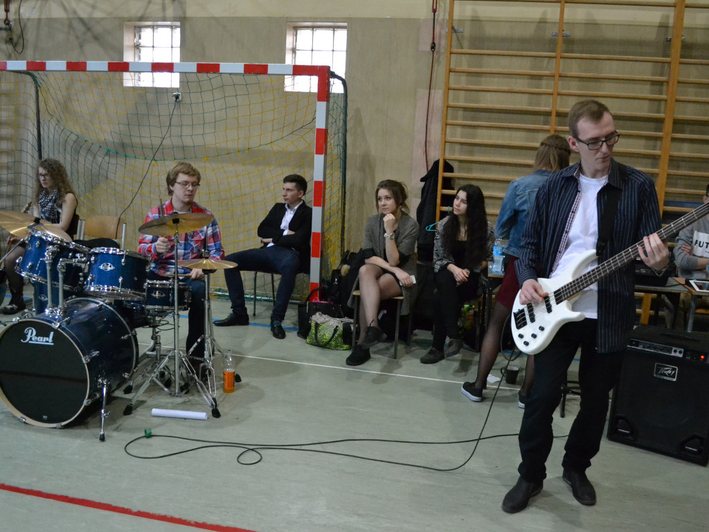 Dni Otwarte w szkołach ponadgimnazjalnych. Gimnazjaliści zapoznają się z ofertą kształcenia