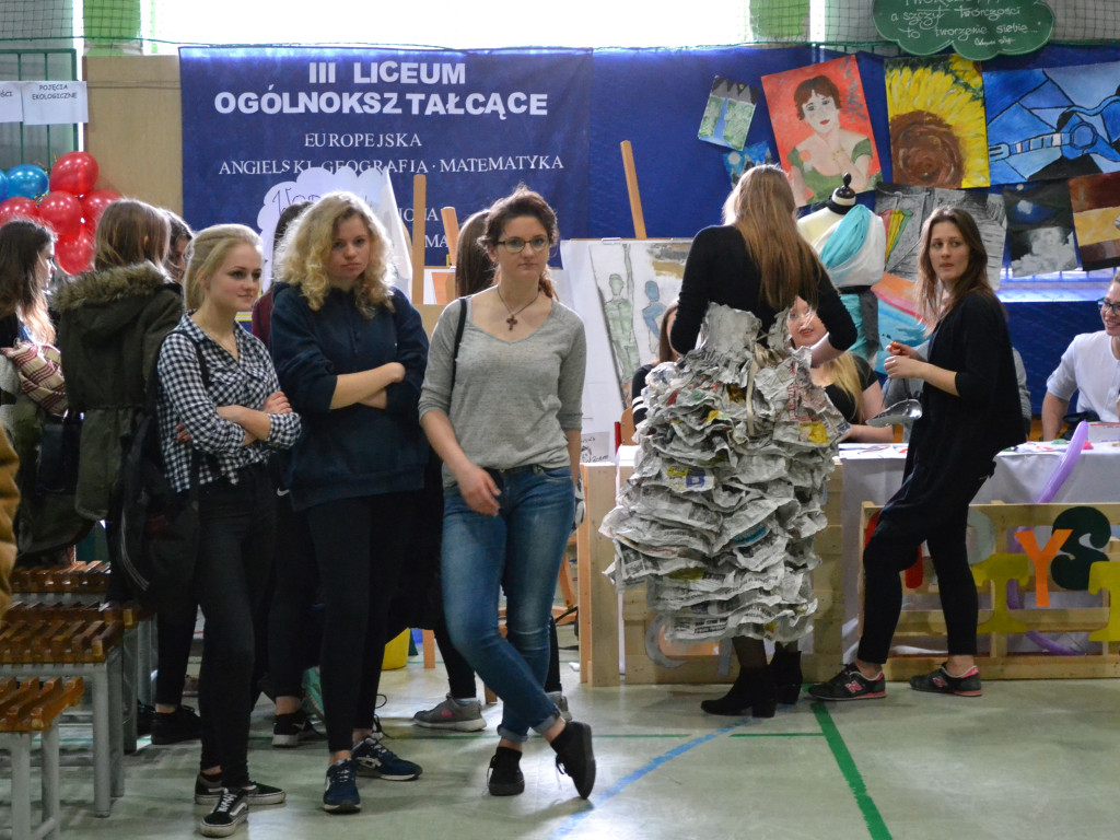 Dni Otwarte w szkołach ponadgimnazjalnych. Gimnazjaliści zapoznają się z ofertą kształcenia