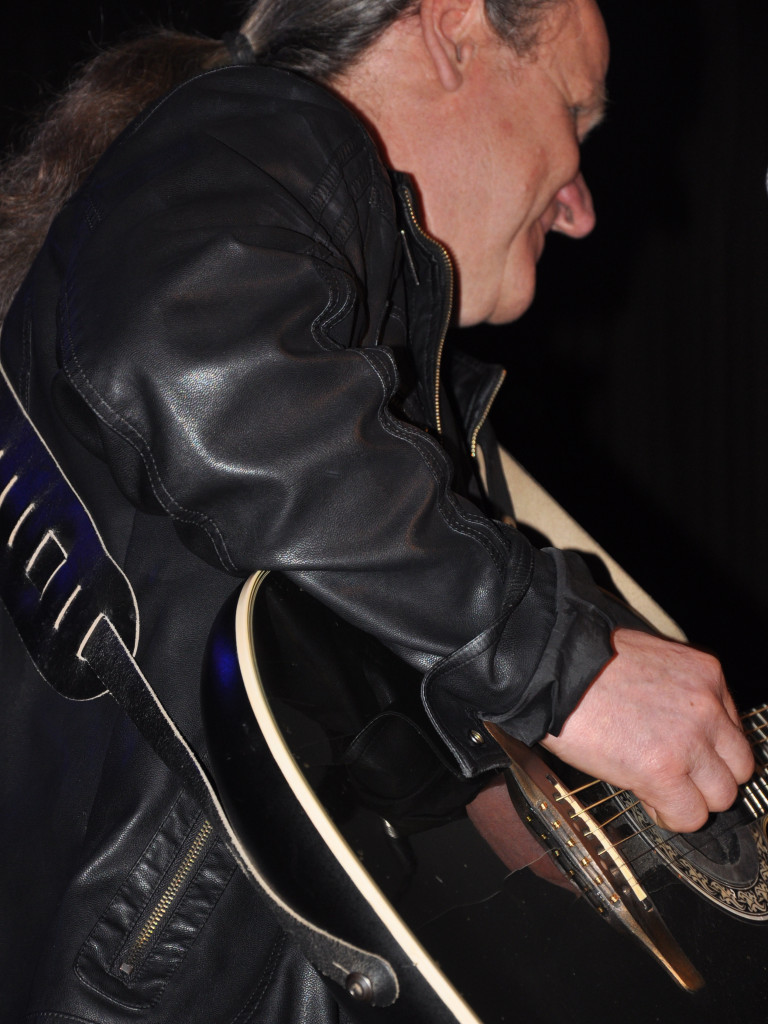 Kartuzy. Marek Piekarczyk nastrojowo i akustycznie