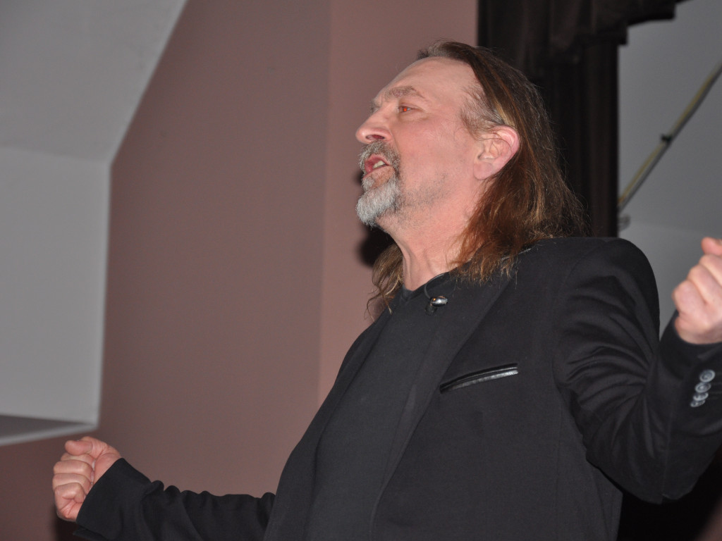 Kartuzy. Marek Piekarczyk nastrojowo i akustycznie