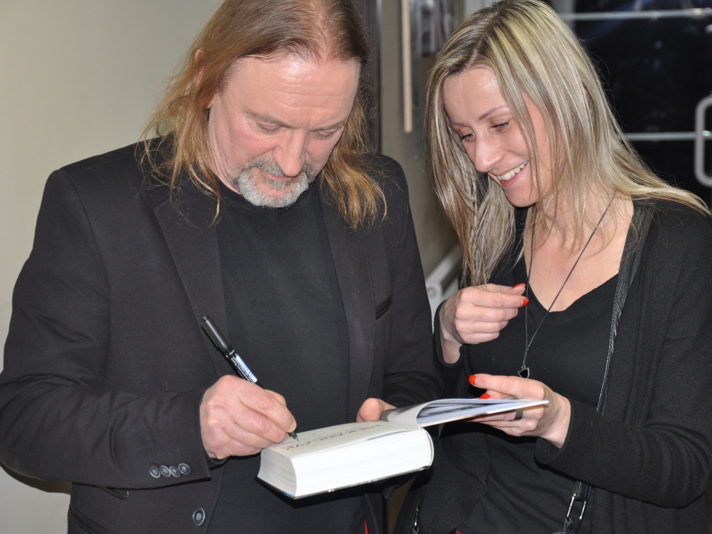 Kartuzy. Marek Piekarczyk nastrojowo i akustycznie