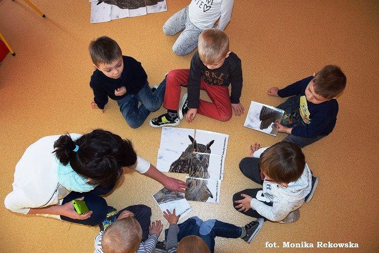 Przedszkolaki z gminy Stężyca bawiły się i poznawały zwyczaje sów
