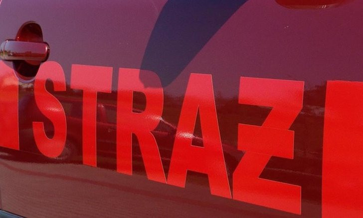 Węsiory. Samochód wjechał w przystanek. Ciężko ranny mężczyzna