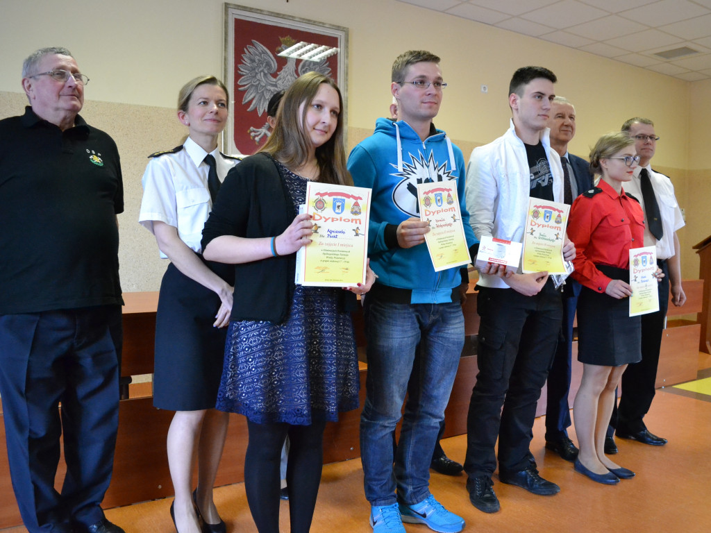 Kartuzy. Powiatowy Turniej Wiedzy Pożarniczej rozstrzygnięty. Dziewczyny górą!