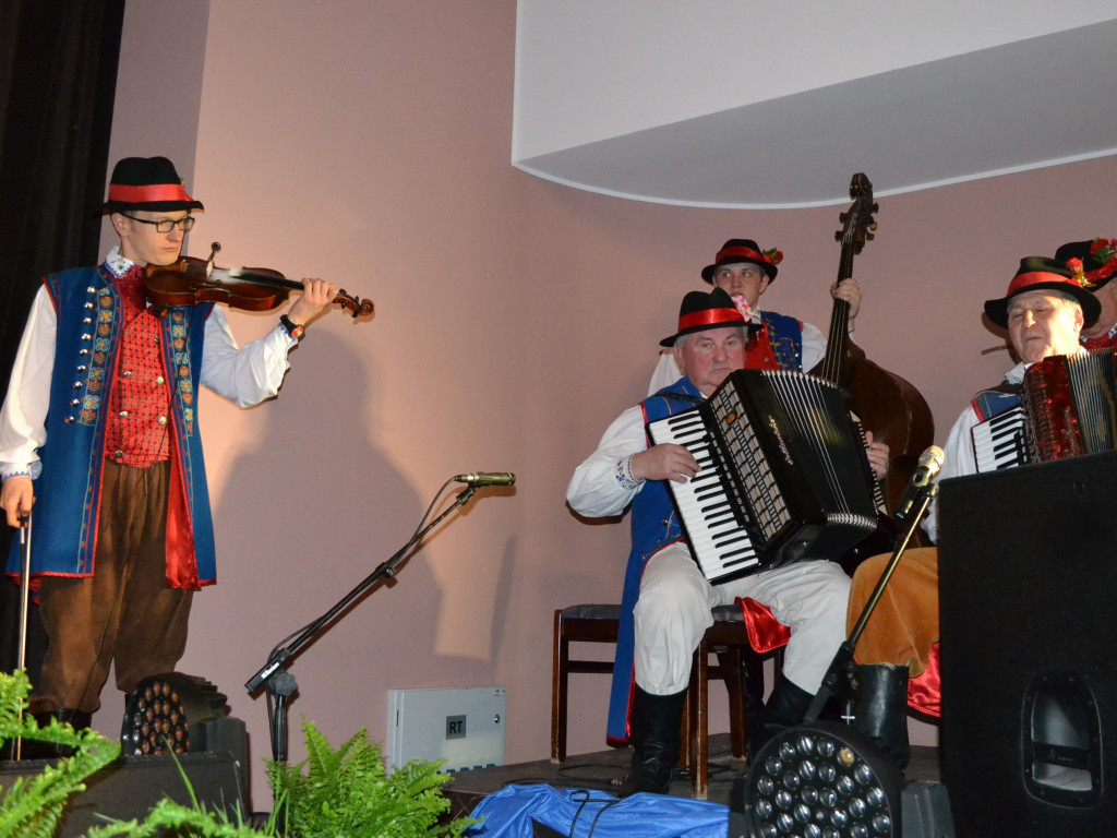 Kartuzy. Zespół Pieśni i Tańca 