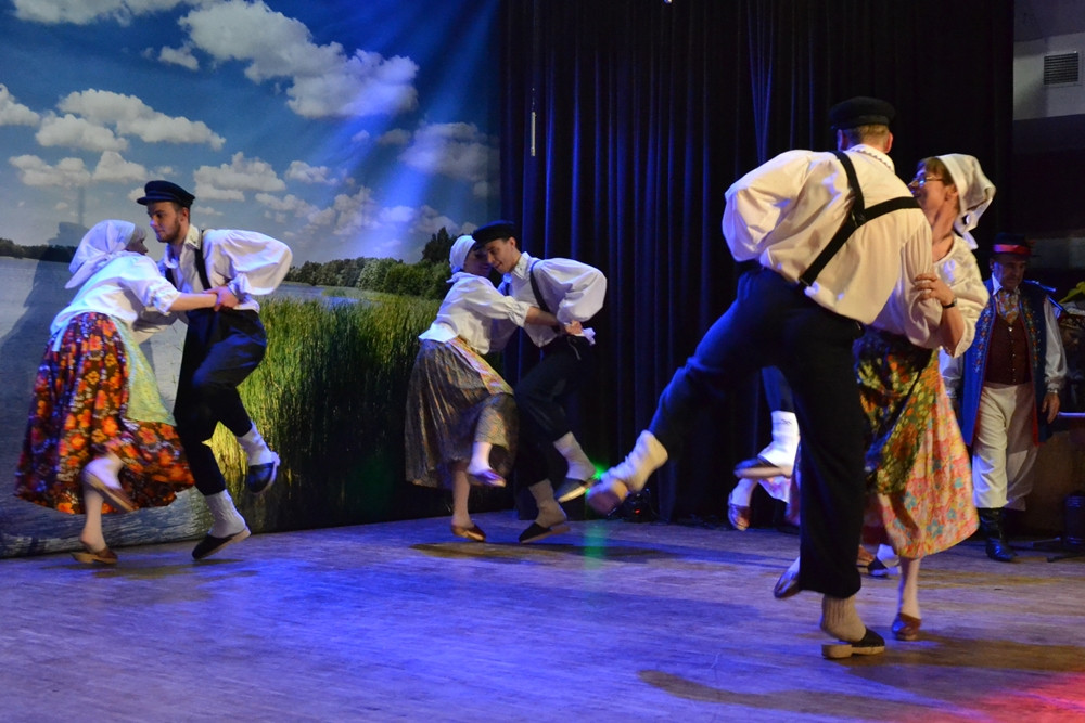 Kartuzy. Zespół Pieśni i Tańca 