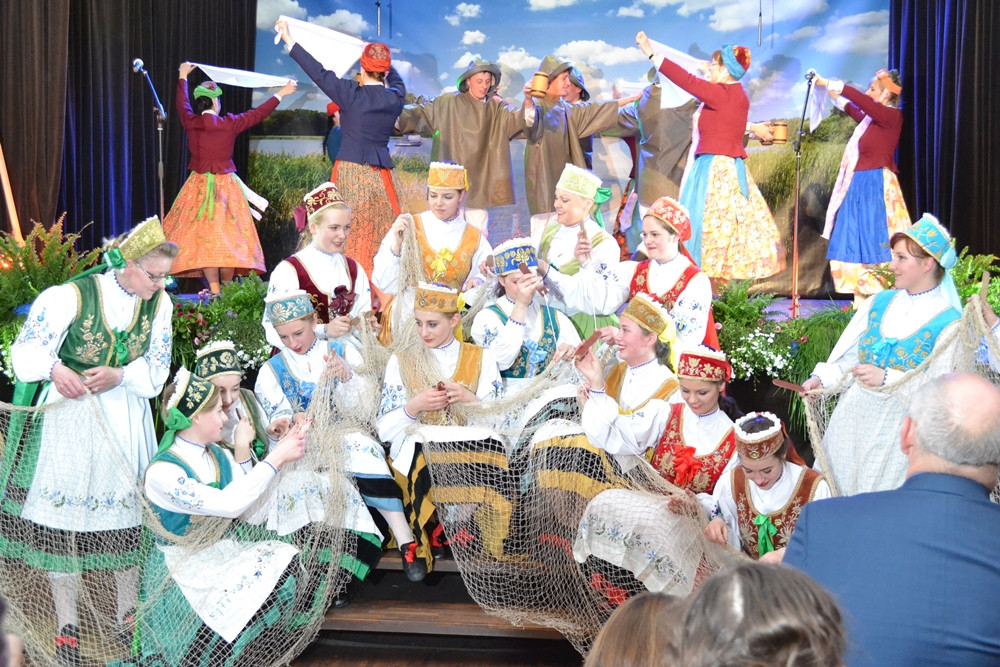 Kartuzy. Zespół Pieśni i Tańca 