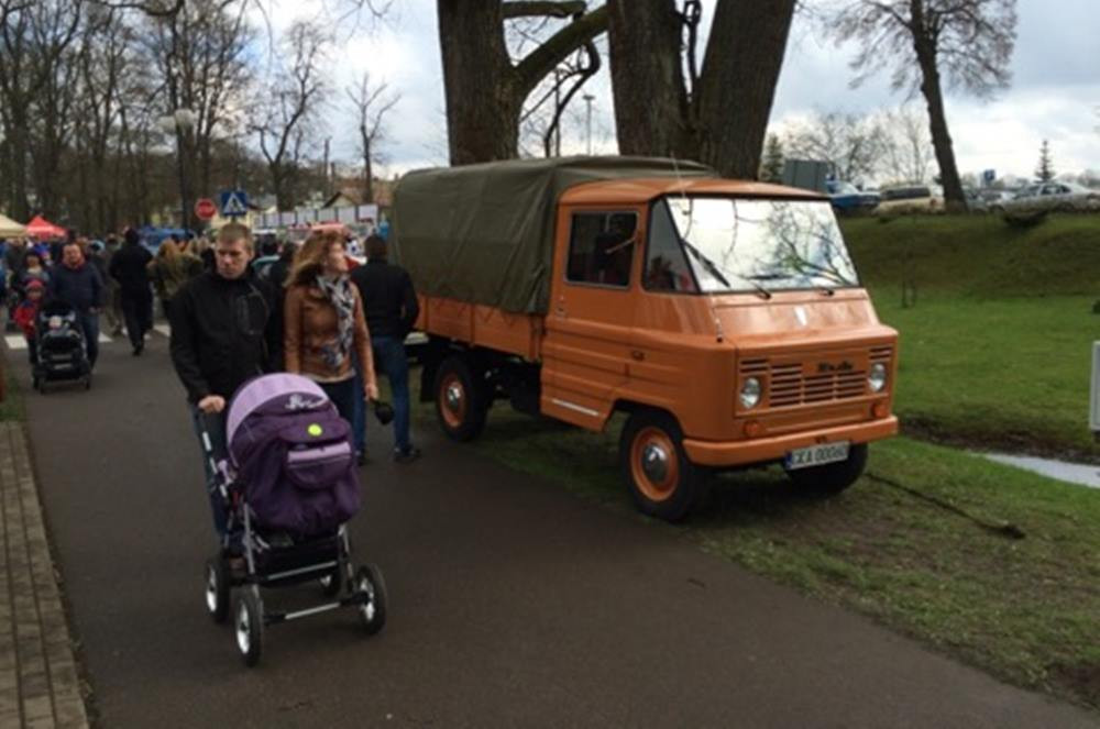 Kartuzy. Classówka dla miłośników motoryzacji. Było co podziwiać