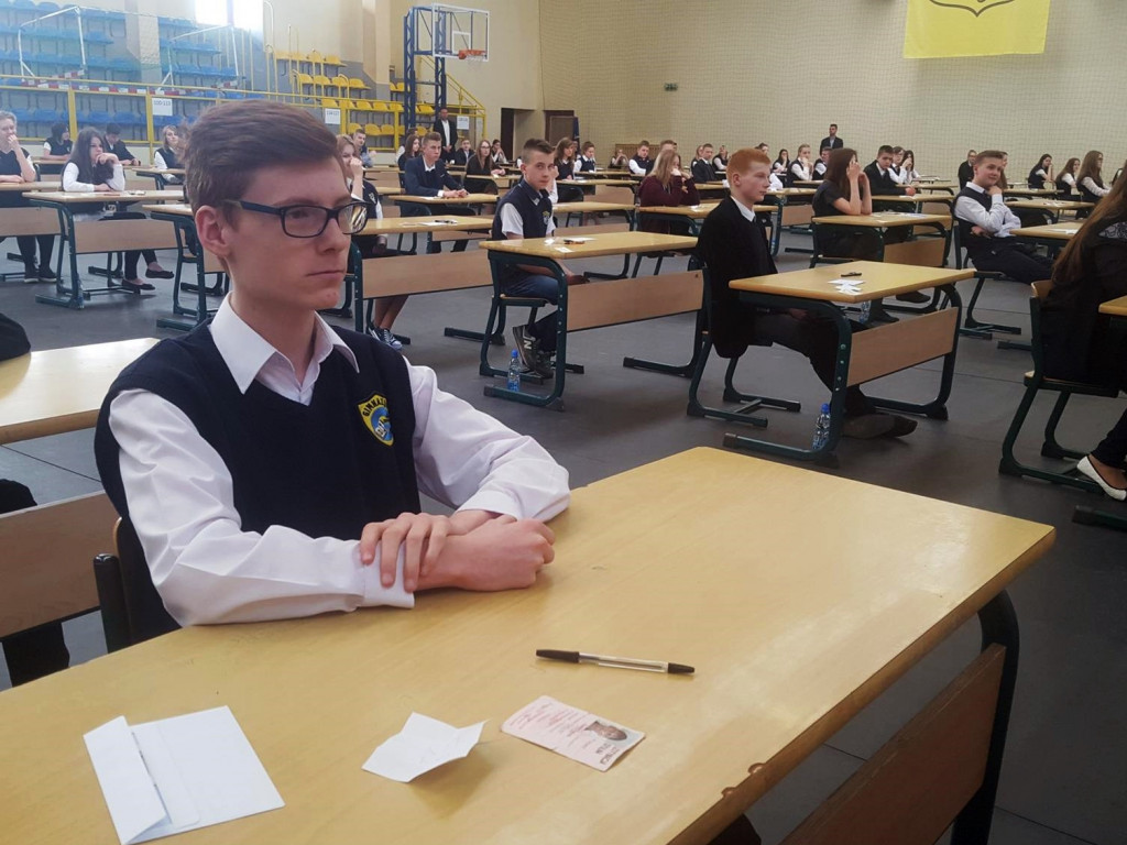 Powiat. 1567 gimnazjalistów rozpoczęło egzaminacyjny maraton