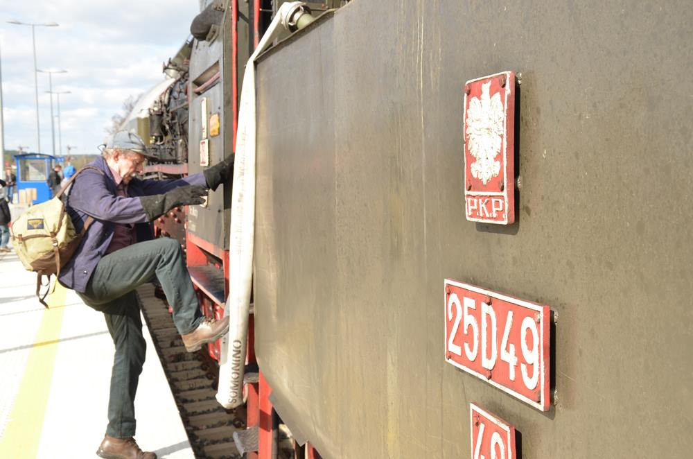Zabytkowa lokomotywa kursowała po Kaszubach. Na dłużej zatrzymała się w Somoninie