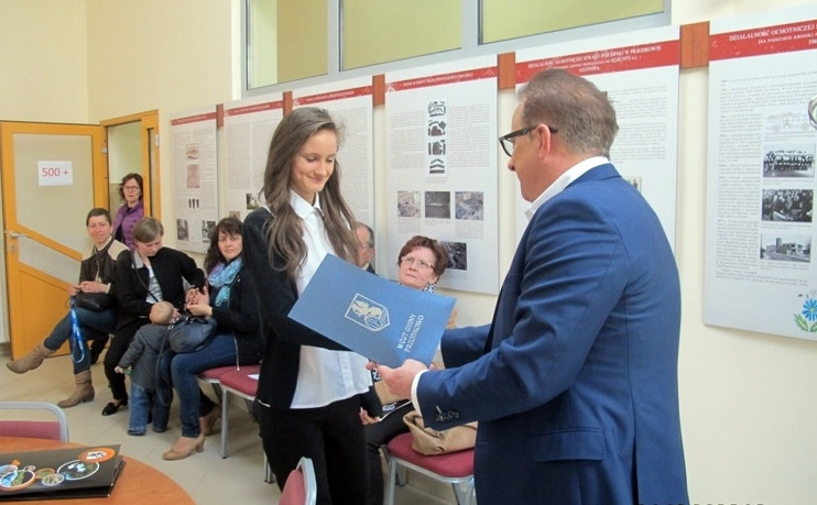 Najlepsi uczniowie i studenci z gm. Przodkowo nagrodzeni stypendiami