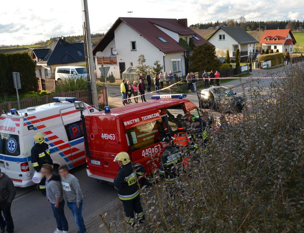 Sierakowice. Poważny wypadek na ul. Mirachowskiej. Dwie osoby ranne