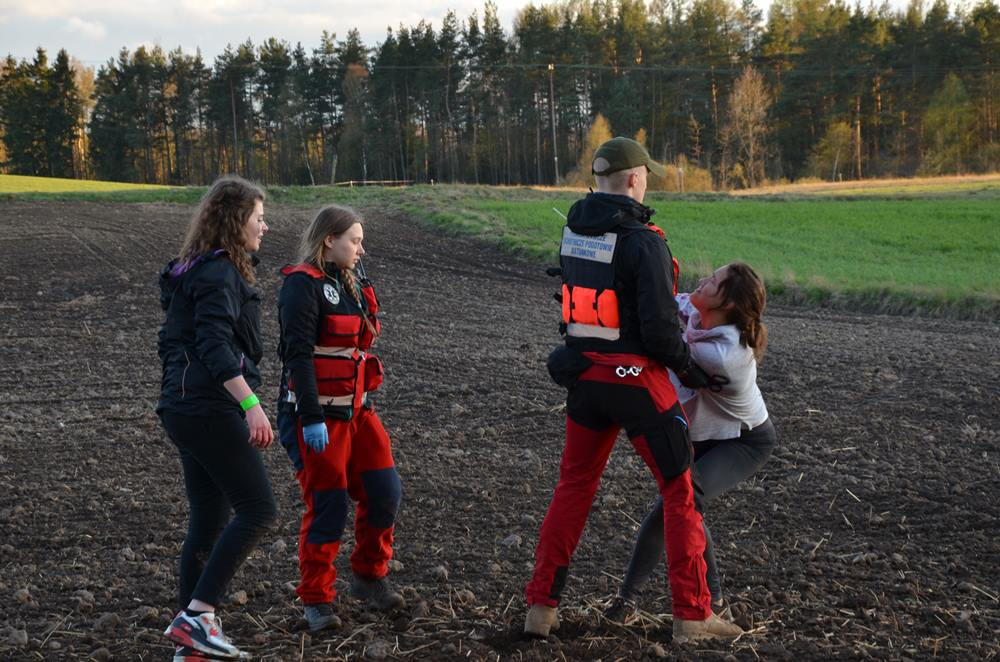 Staniszewo. Dwa wypadki i wielu rannych. Tak ćwiczyli ratownicy medyczni i strażacy